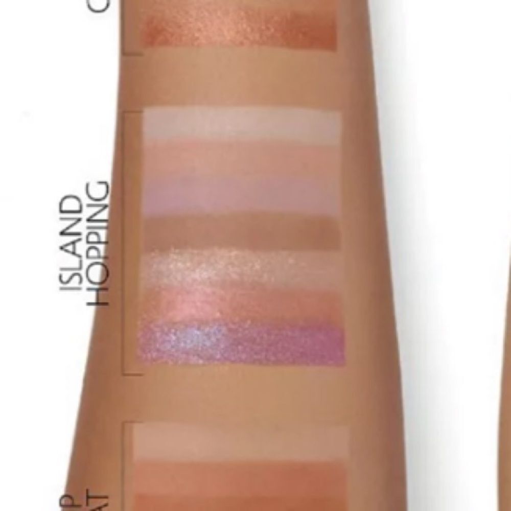 Sephora Destinations Island Hopping Eyeshadow Palette roses, lilacs multi finish - Picture 2 of 7